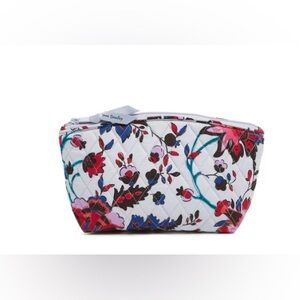 Vera Bradley Medium Cosmetic Bag in Vineyard Floral